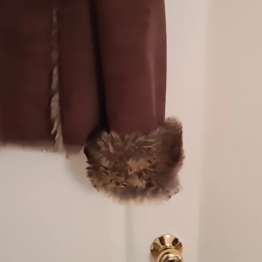 Beautiful Faux Shearling Jacket Size XL - Picture 3 of 7